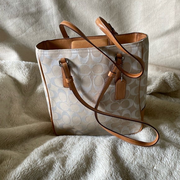 Coach limited edition tote bag, leather strap, inside zip pocket - Picture 3 of 10